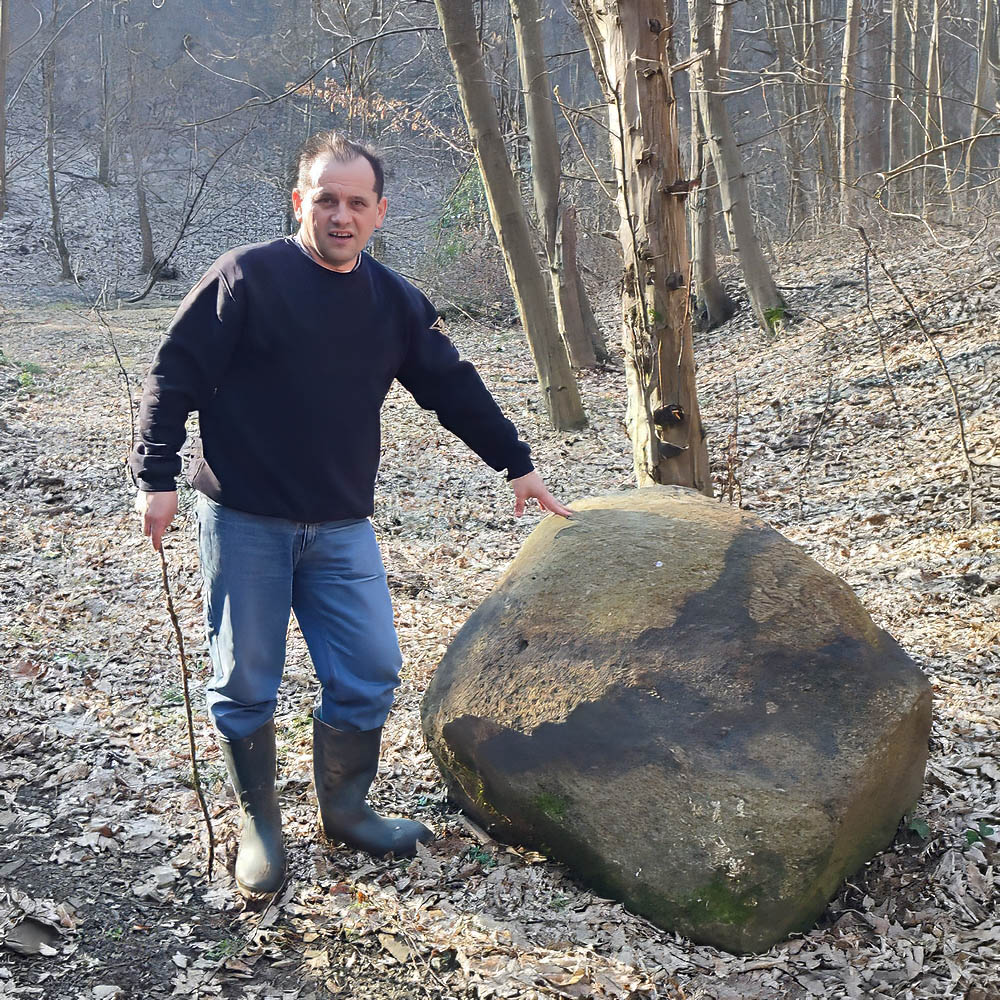 Илија Огорелица и камен мудрости